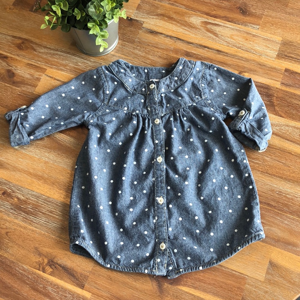 Carter’s Girls Denim Shirt. Size 2T.